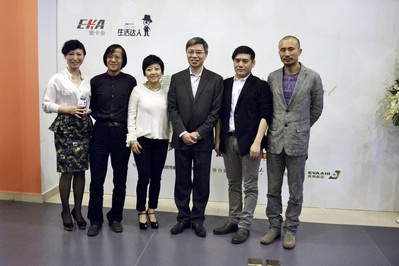 知名專家在“壹卡會(huì)2012深圳年度生活達(dá)人”頒獎(jiǎng)禮現(xiàn)場(chǎng)，從不同的角度詮釋發(fā)現(xiàn)生活之美。