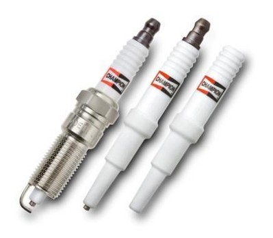 與之前的火花塞設計相比，輝門最新研制的SureFire Plus<br />陶瓷材料能夠承受更高電壓，進而增加缸壓，<br />從而提高發(fā)動機性能和燃油效率，同時減少CO2排放量。